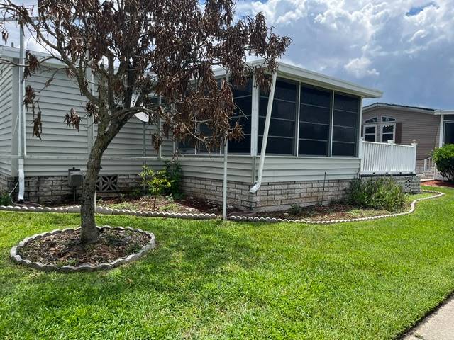 1263 Las Brisas Lane a Winter Haven, FL Mobile or Manufactured Home for Sale
